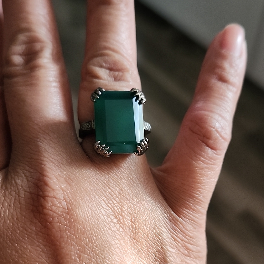 Never Worn Oxidized Green Onyx Ring-Size 7